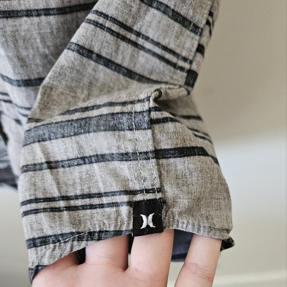 Hurley button front men's tee shirt top stripe pattern grey with pocket tshirt M - Picture 5 of 10